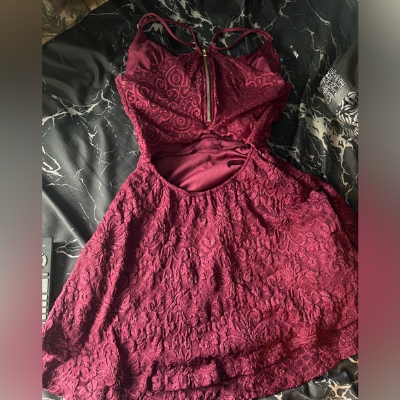 Prom dress - Picture 2 of 2